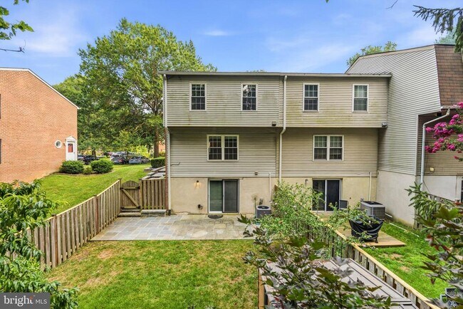 Building Photo - 6410 Blarney Stone Ct