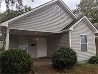 Building Photo - House for Rent