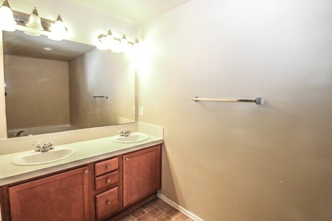 Building Photo - 4131 240th Place Southeast