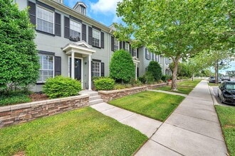 Building Photo - 10635 Marsha Dr