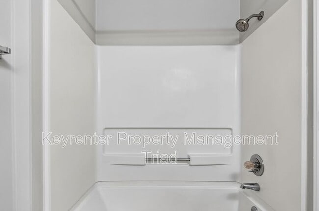 Building Photo - 3701-377D Cotswold Terrace