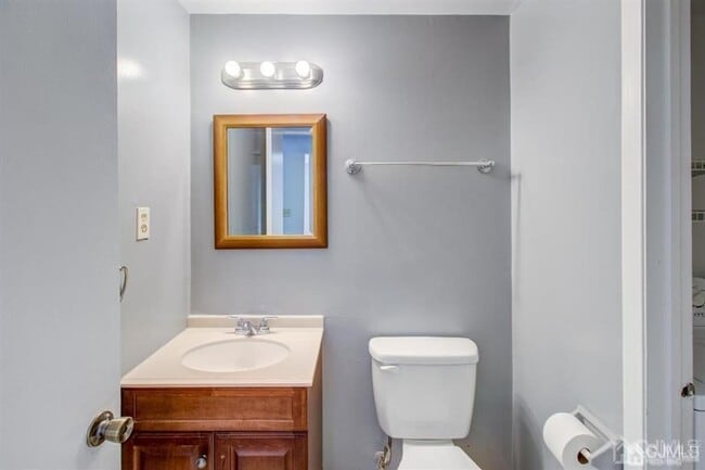 Building Photo - 59 Thoreau Dr