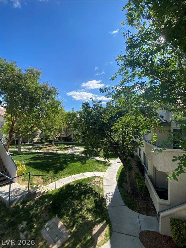 Building Photo - 3152 Tarpon