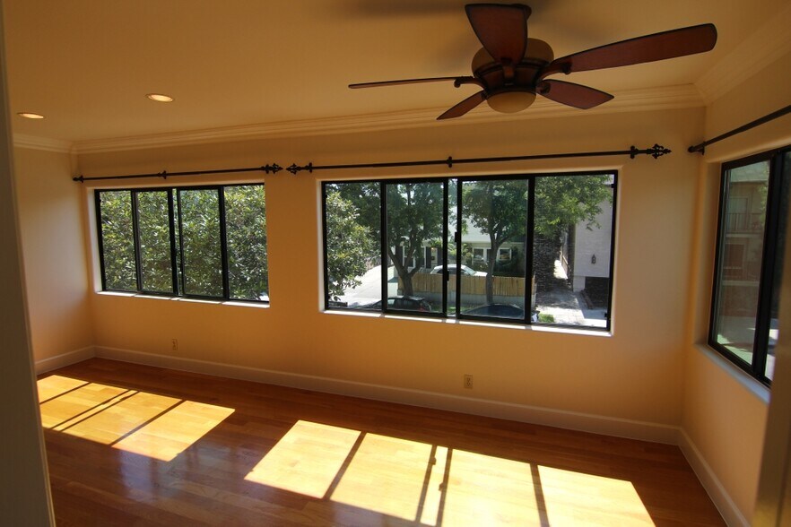 Building Photo - 600 N Sweetzer Ave