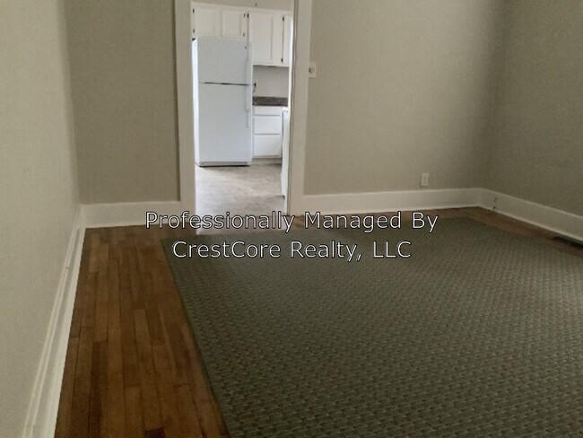 Building Photo - 132 Terrace Pl