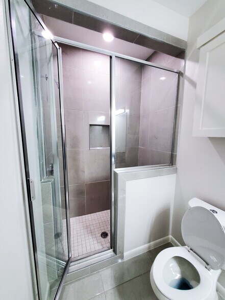 Building Photo - 2605 E Hackberry Ave