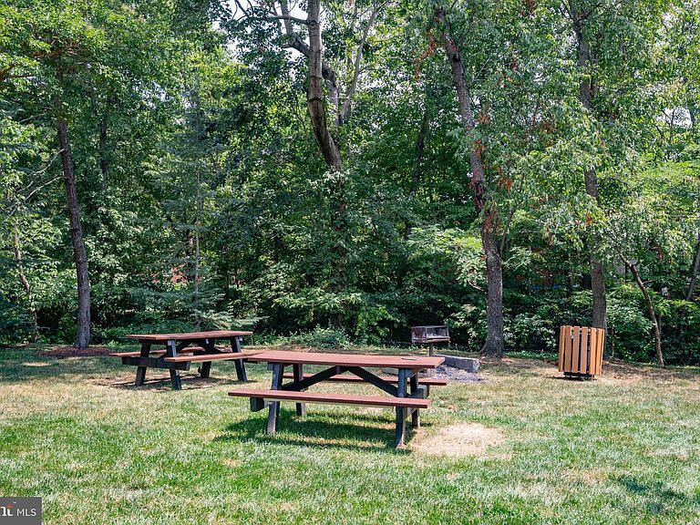 Building Photo - 6726 W Wakefield Dr