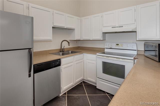 Building Photo - 2280 S Oswego Way