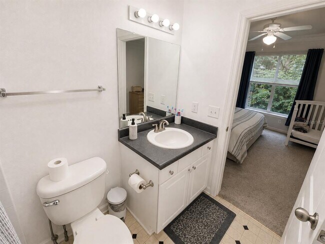 Building Photo - 8848 Villa View Cir