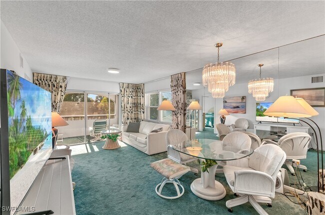 Building Photo - 5 High Point Cir W