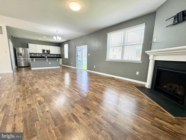 Building Photo - 122 S Marshview Terrace