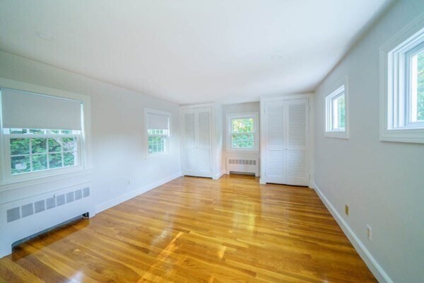 Building Photo - 33 Jackson Rd