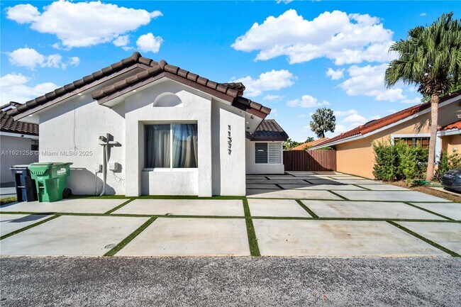 Building Photo - 11377 SW 74th St