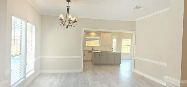 Building Photo - 930 Caswell Ct