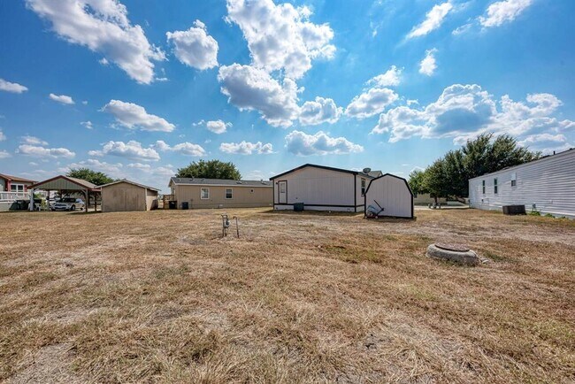 Building Photo - 120 Silver Peak Dr
