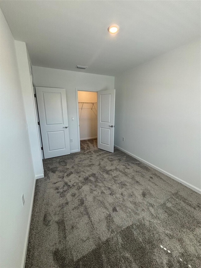 Building Photo - 1527 Fells Cove Ln