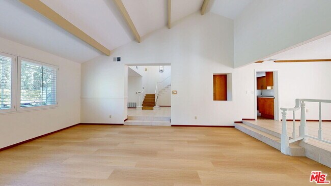 Building Photo - 7814 Woodhall Ave