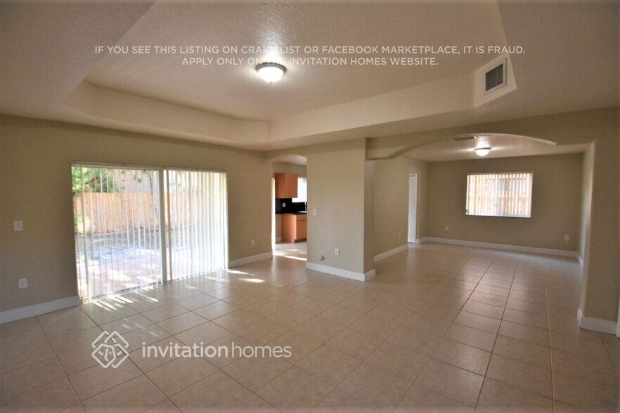 Building Photo - 4390 SW 159th Ave