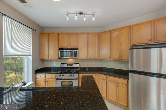 Building Photo - 2665 Prosperity Ave