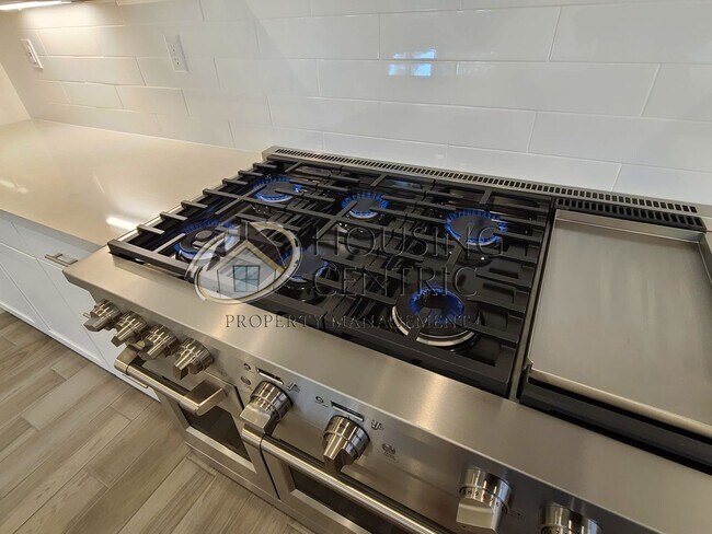 Building Photo - Exceptional Newer Construction Executive Rental in El Dorado Hills