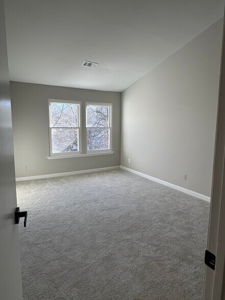 Building Photo - 13700 Modrad Way