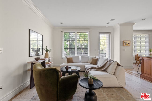 Building Photo - 3697 Benedict Canyon Ln