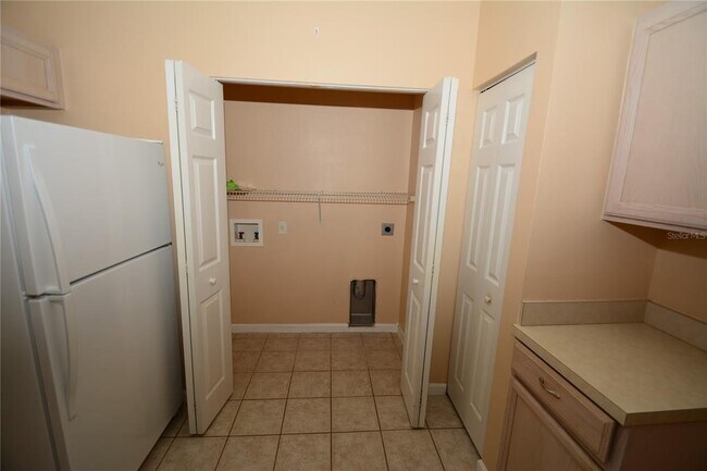 Building Photo - 37 Eton Ln