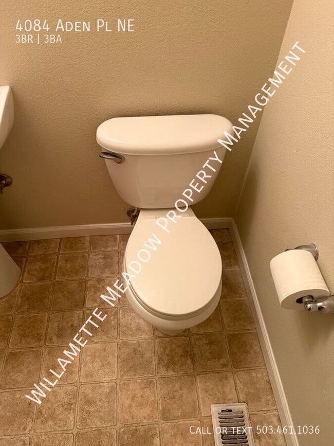 Building Photo - 4084 Aden Pl NE