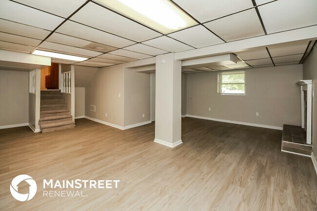 Building Photo - 218 Lucan Way