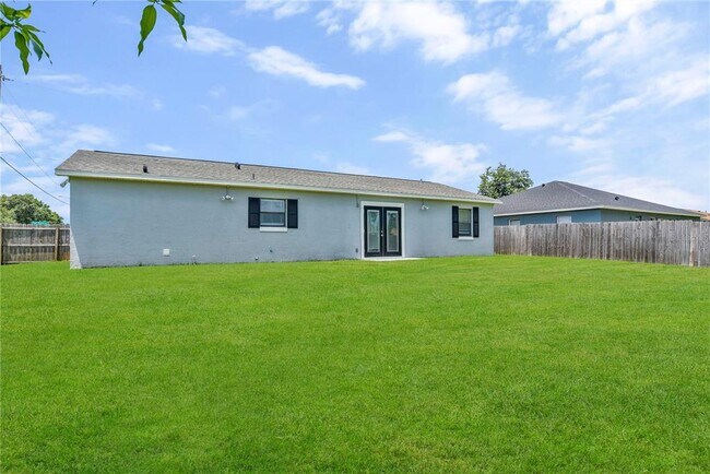 Building Photo - 901 San Paulo Way
