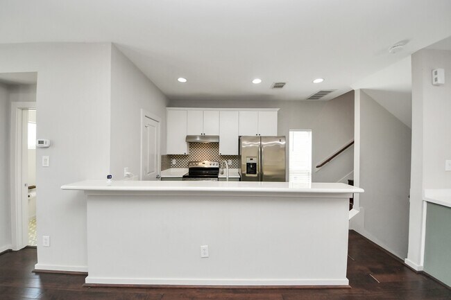 Building Photo - 5319 Avenue J
