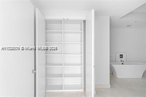 Building Photo - 17111 Biscayne Blvd