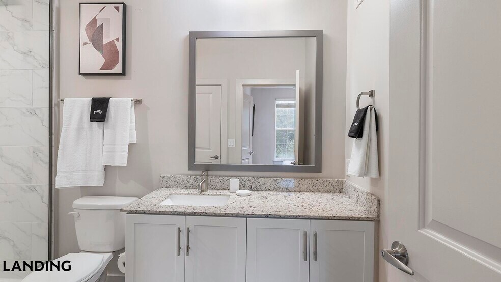 Building Photo - 5885 Lakehurst Dr