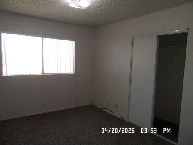 Building Photo - 16552 Vine St