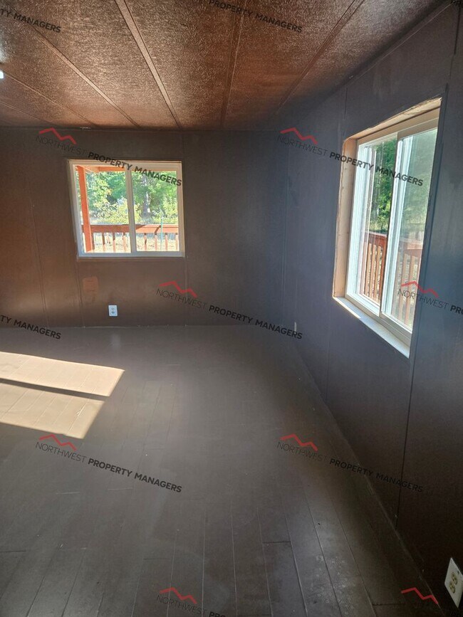 Building Photo - STATUS: -PENDING APPLICATION-| R51 | $1895...