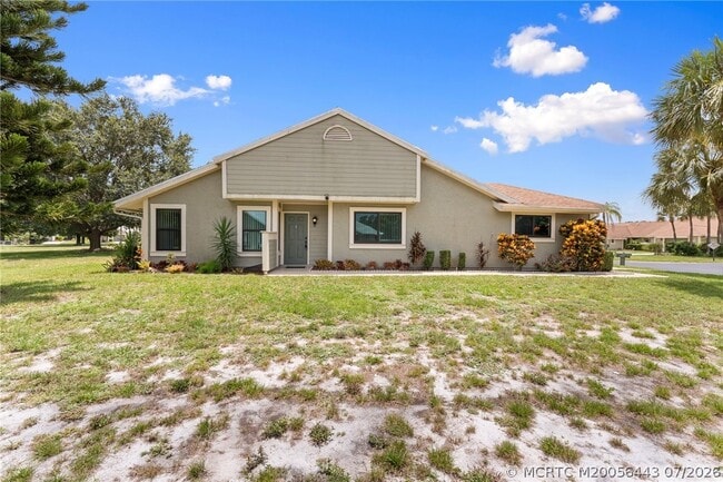 Building Photo - 1496 SE Colchester Cir