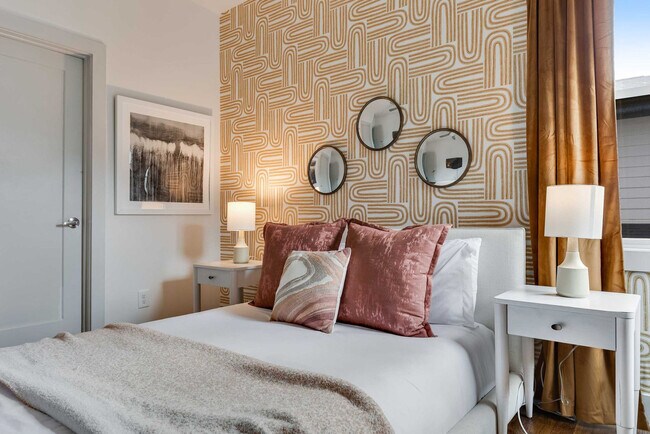 Building Photo - 1114A Wade Ave