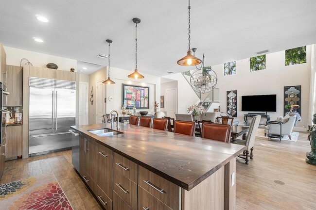 Building Photo - 351 E Boca Raton Rd