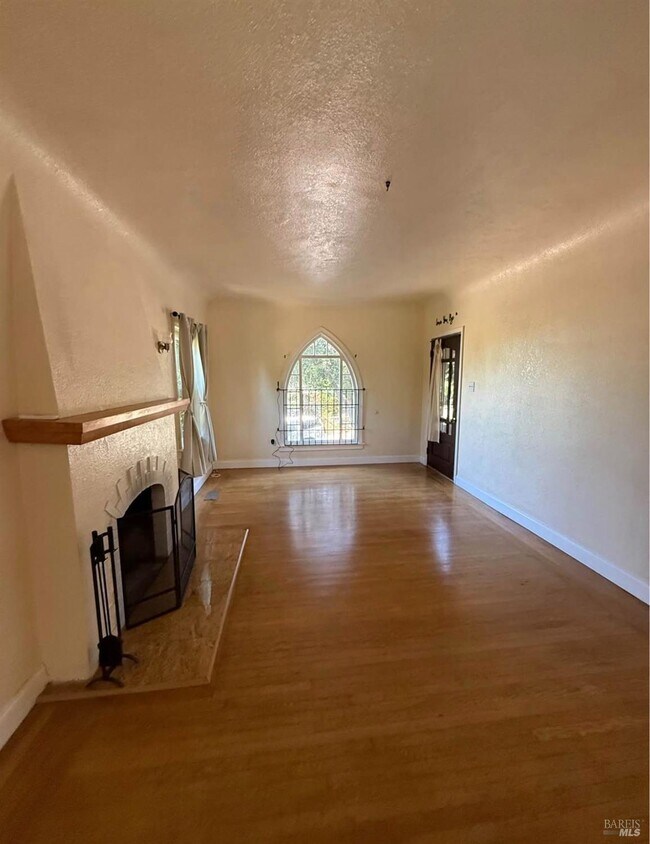 Building Photo - 17 Romine Way