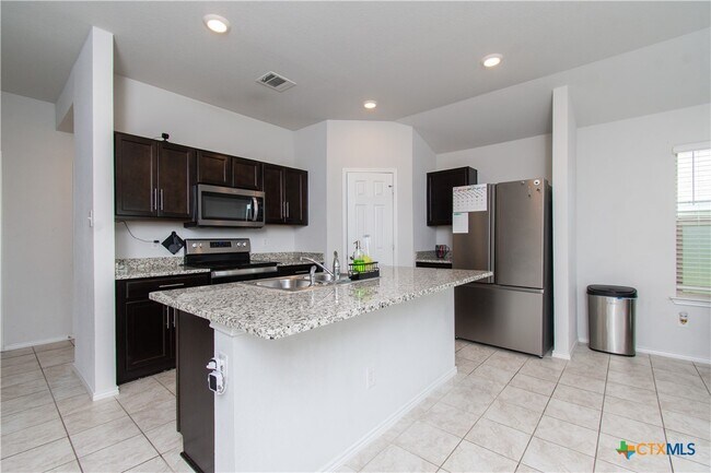 Building Photo - 9610 Malkier Dr