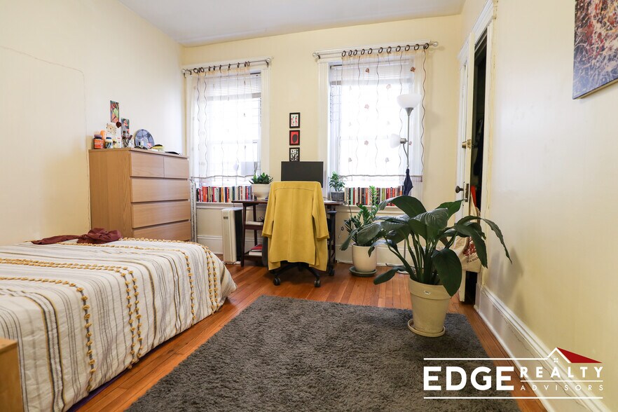 Building Photo - 16 Fuller St