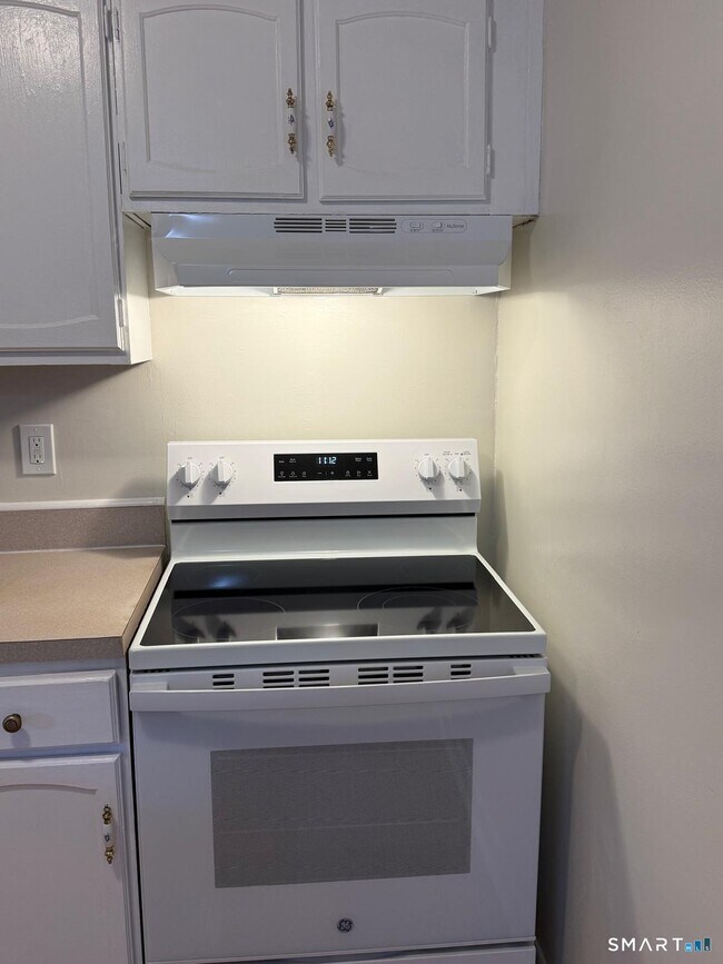 Building Photo - 1274 E Main St