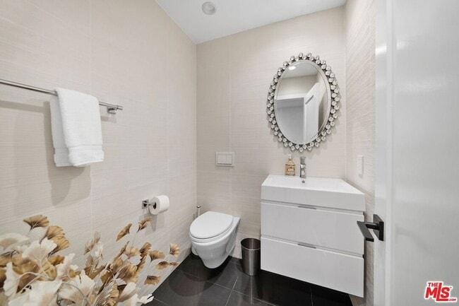 Building Photo - 411 Grand Blvd