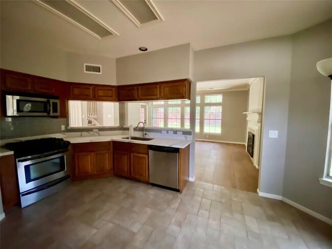 Building Photo - 14535 Circlewood Way