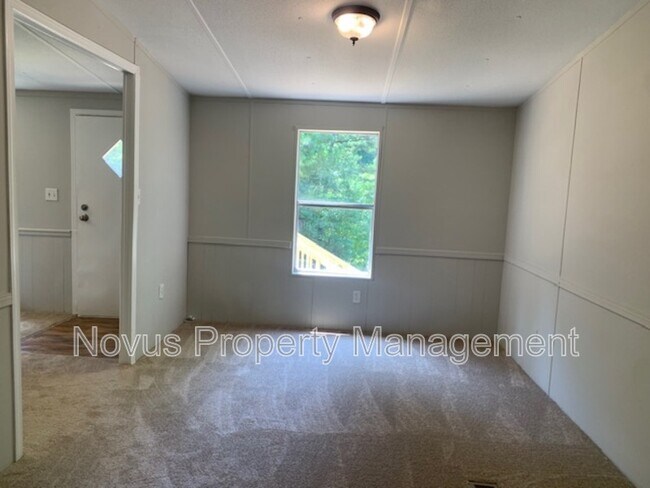 Building Photo - 221 Oakleigh Dr