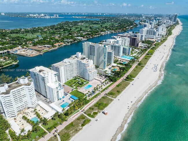 Building Photo - 5005 Collins Ave