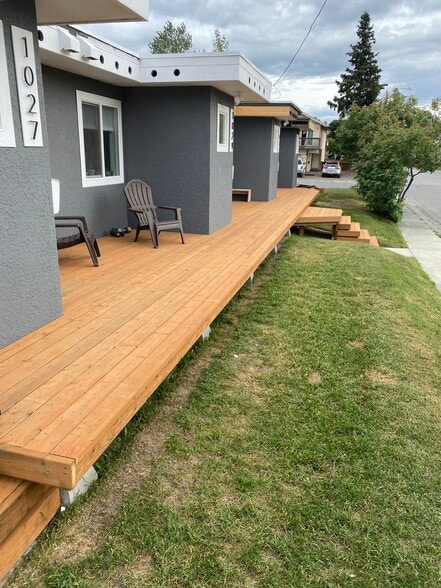 Building Photo - 1033 Juneau St