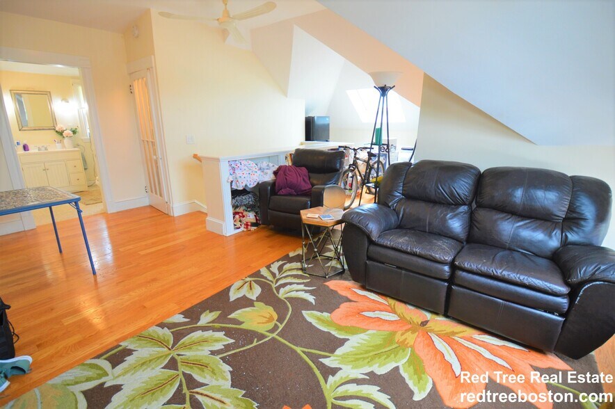 Apt 2 - 14 Breck Ave