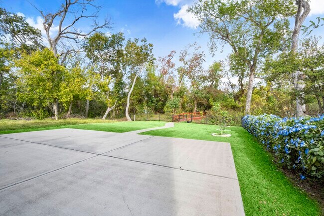 Building Photo - 107 Island Blvd