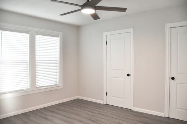 Building Photo - 114 Yates St